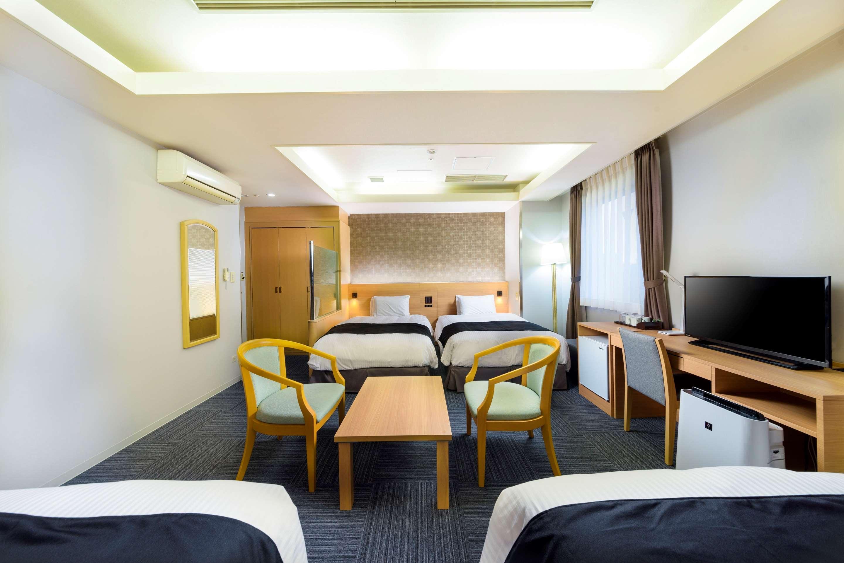 Surestay Plus Hotel By Best Western Shin-Ōsaka Eksteriør bilde