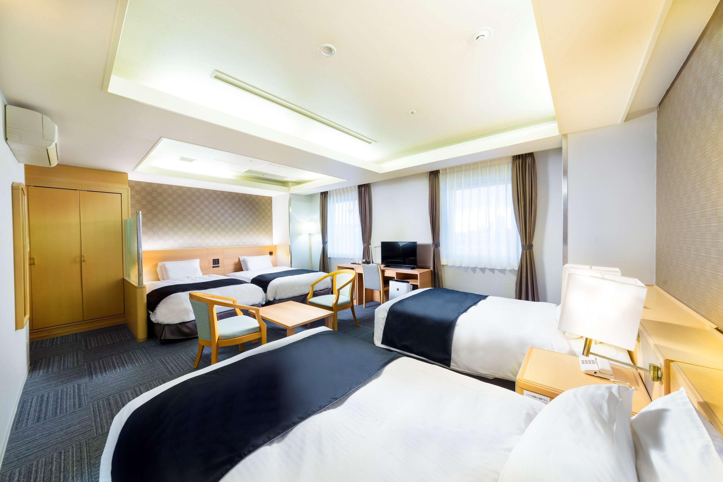 Surestay Plus Hotel By Best Western Shin-Ōsaka Eksteriør bilde