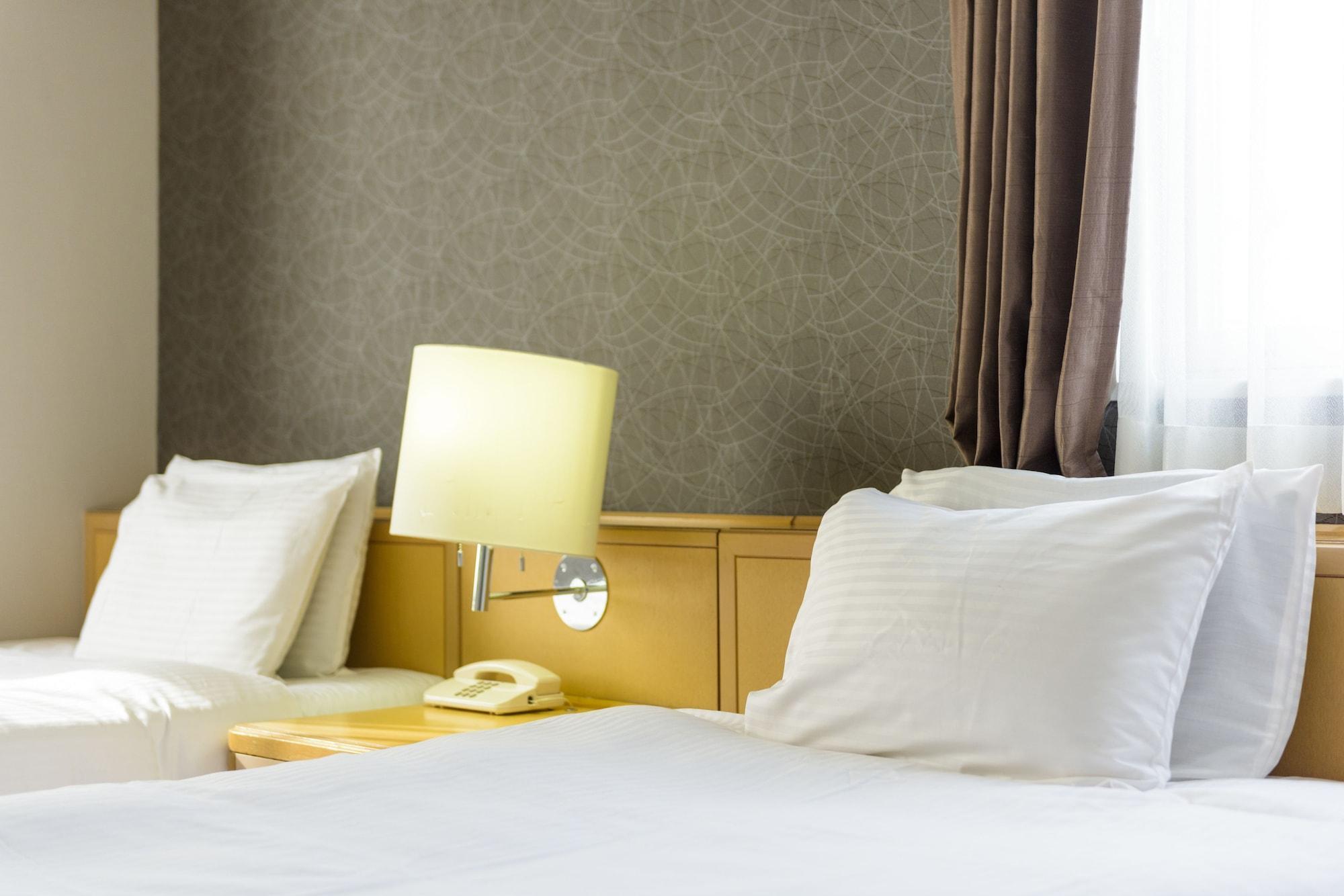 Surestay Plus Hotel By Best Western Shin-Ōsaka Eksteriør bilde